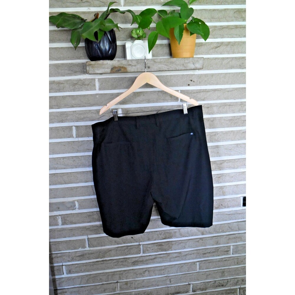 Travis Mathew Shorts Mens 40 Black Chino Golf Performance Stretch